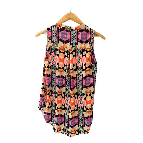 Lush Multicolored Geometric Print Sleeveless 1/2 Button Front Tunic Blouse Sz S - Picture 2 of 9